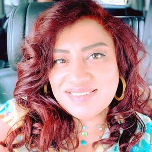 Meet your Posher, Simone